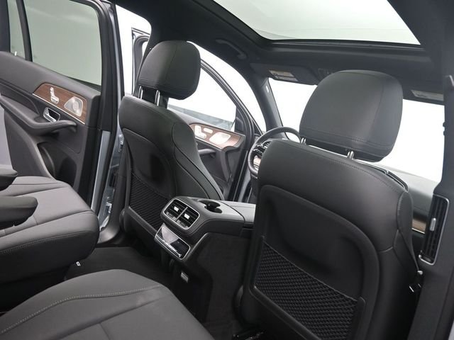 Used 2025 Silver Mercedes-Benz GLS 450 image 25