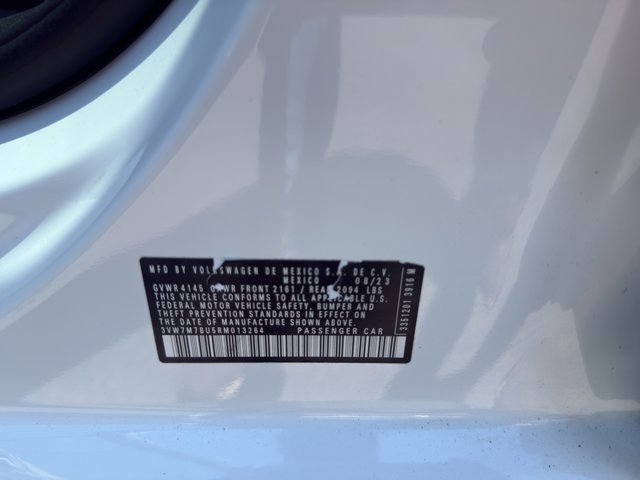 Used 2024 White Volkswagen SE image 27