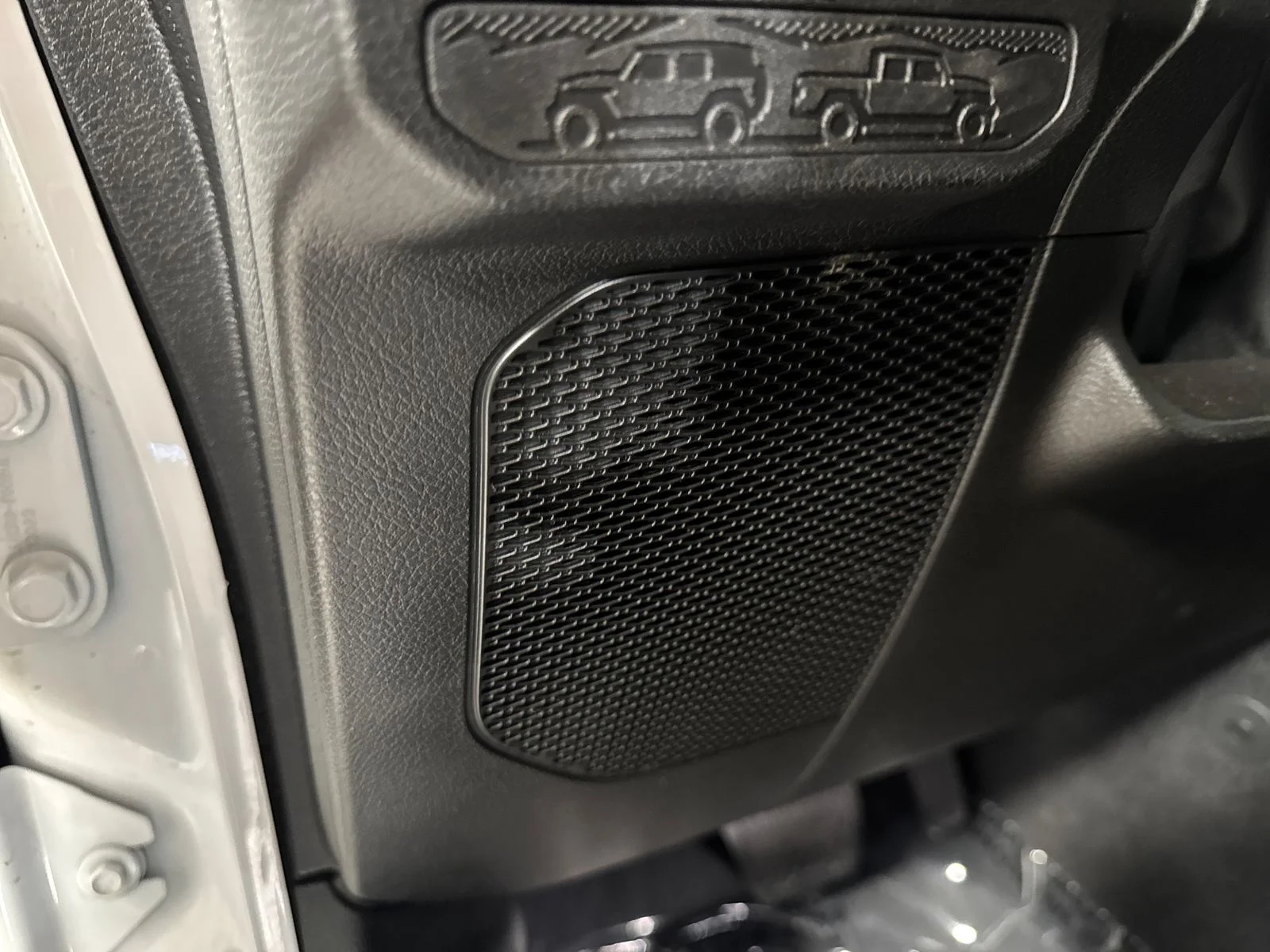 Used 2024 White Jeep Sahara image 17