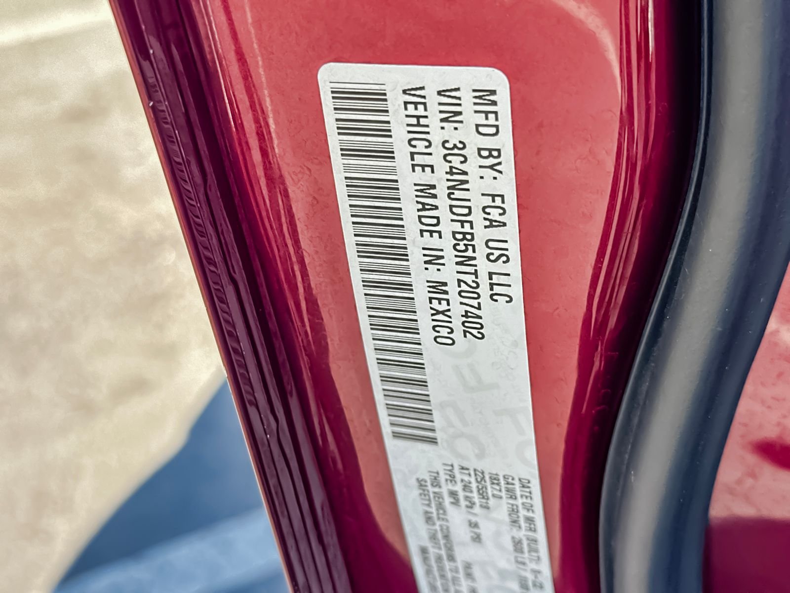 Used 2022 Red Jeep Latitude Lux image 28