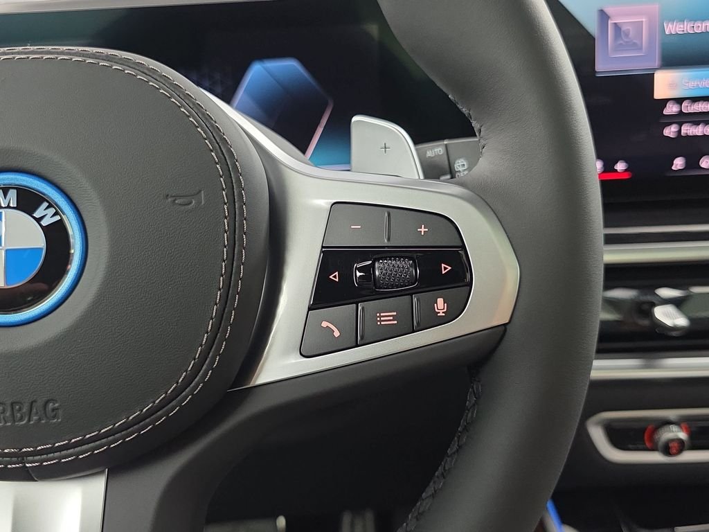 New 2026 Black Sapphire Metallic BMW xDrive50e image 18
