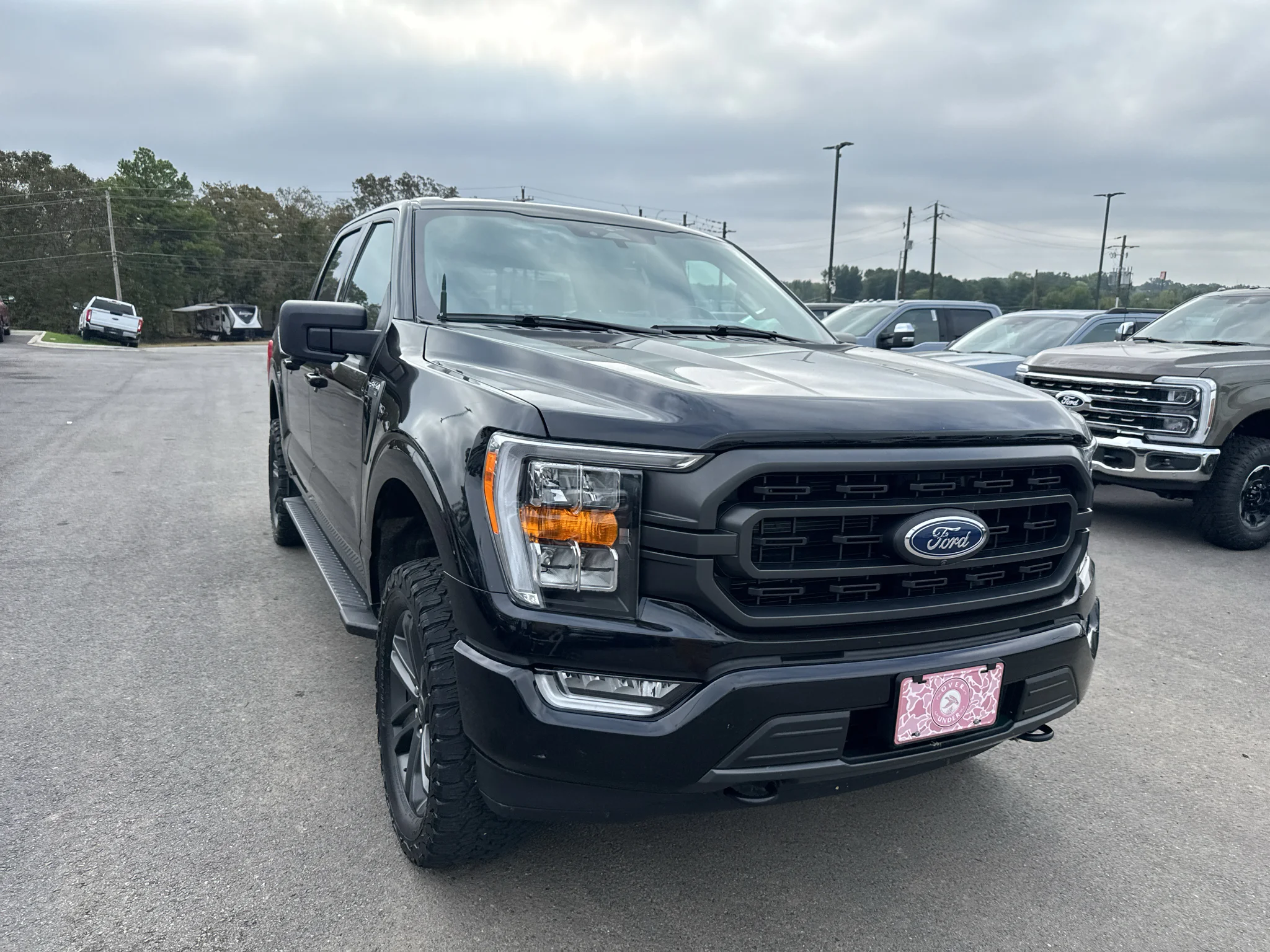 Used 2023 Agate Black Metallic Ford XLT image 3