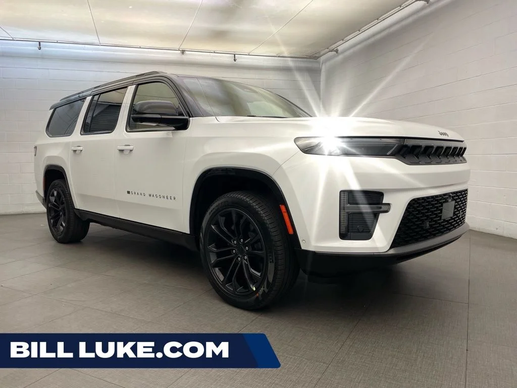New 2026 White Jeep Summit Reserve image 1