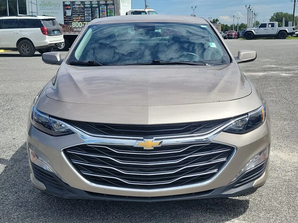 Used 2024 Gray Chevrolet LT image 6