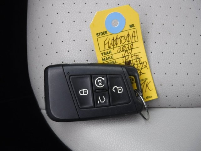 Used 2020 White Volkswagen R-Line image 34