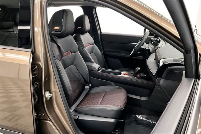 New 2026 Canyon Bronze Nissan SR image 37