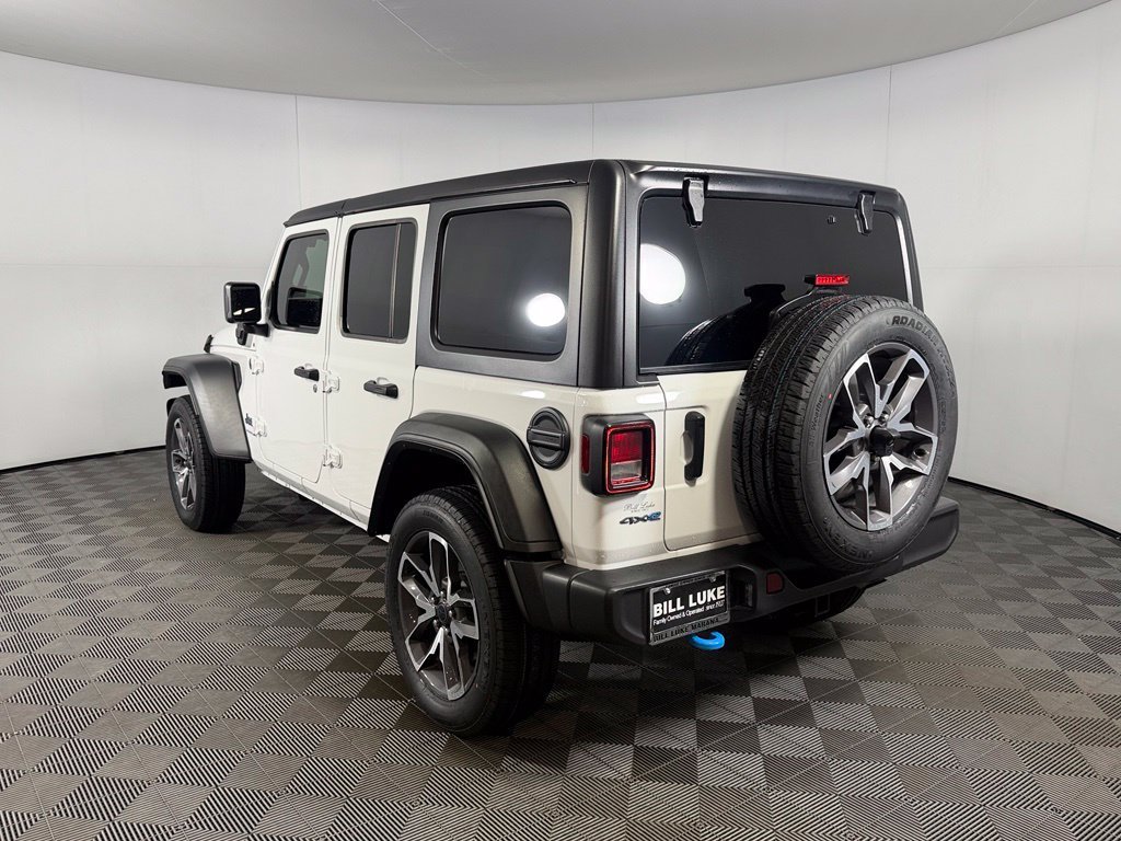 Used 2024 White Jeep Sport S 4xe image 9