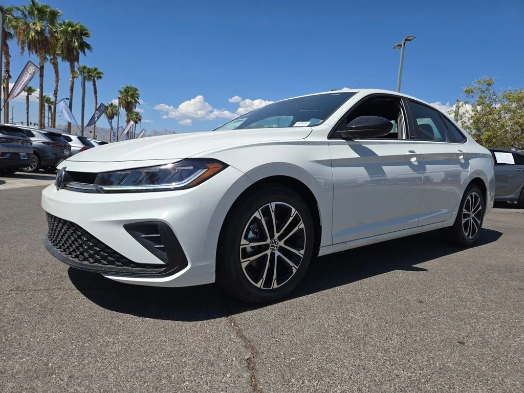 New 2026 White Volkswagen 1.5T Sport image 2