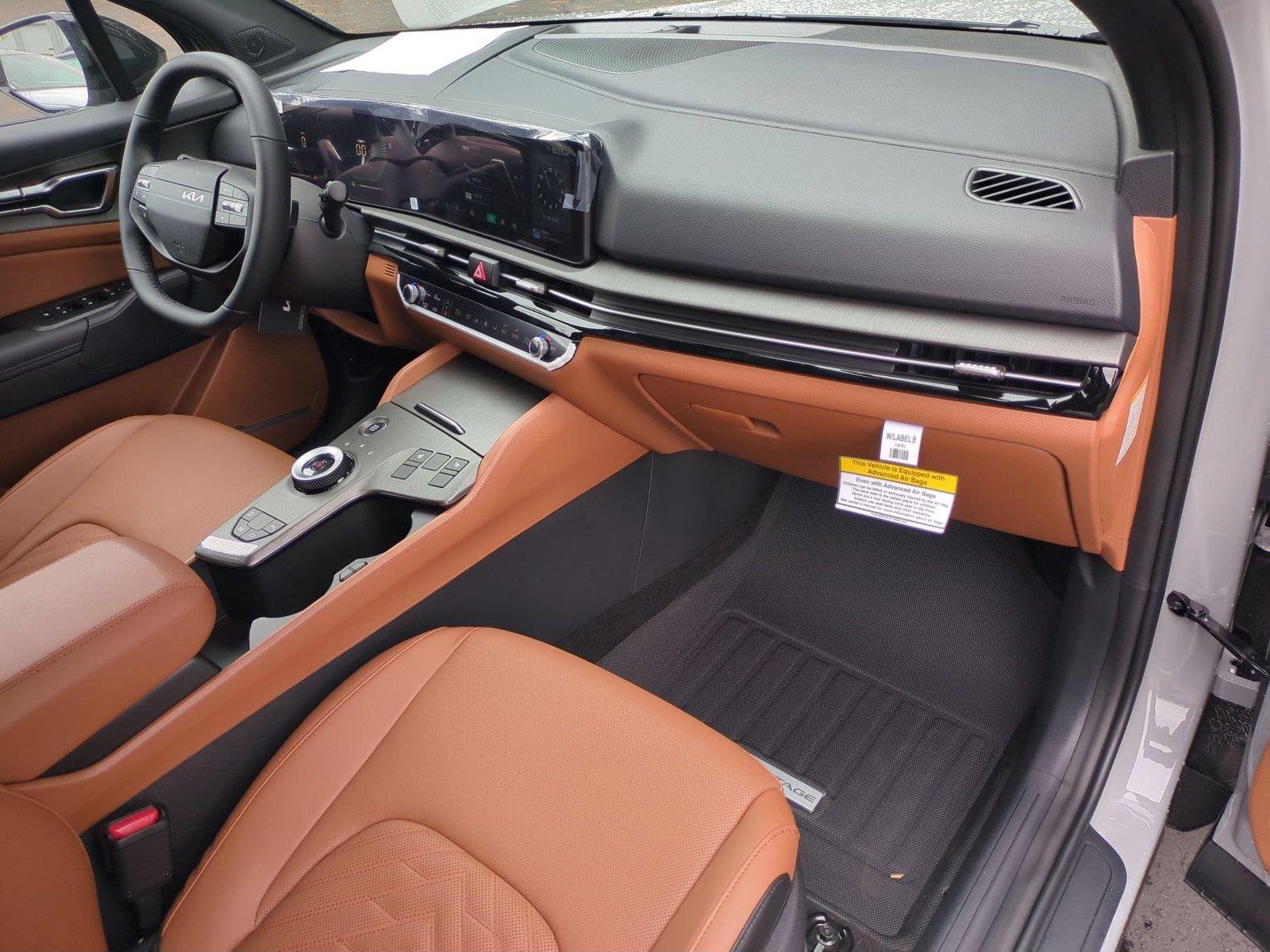 New 2027 WOLF GRAY KIA  image 38