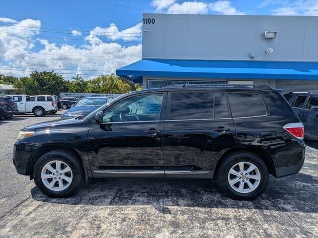 2012 Toyota Highlander SE photo 2