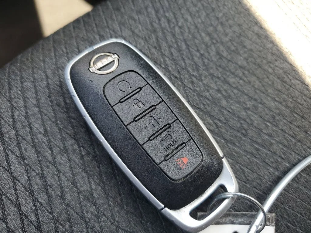 Used 2024 Gray Nissan SV Intelligent AWD image 28