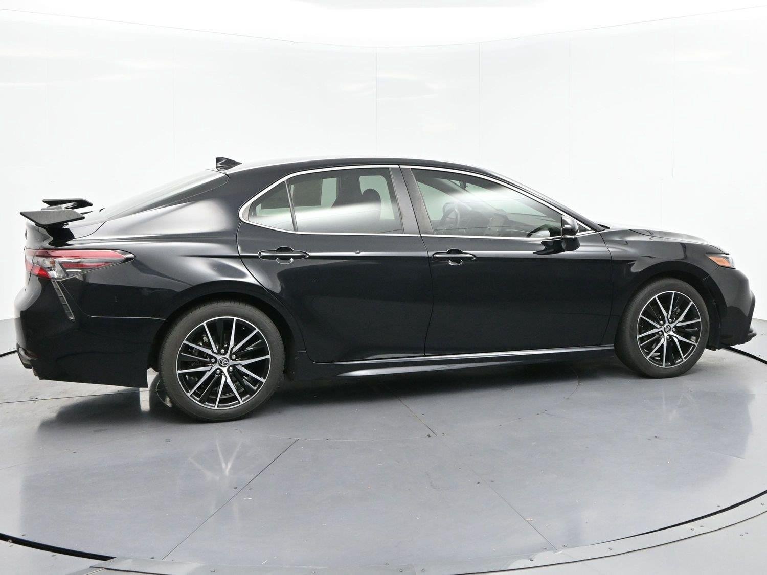 Used 2021 Midnight Black Metallic Toyota SE image 8