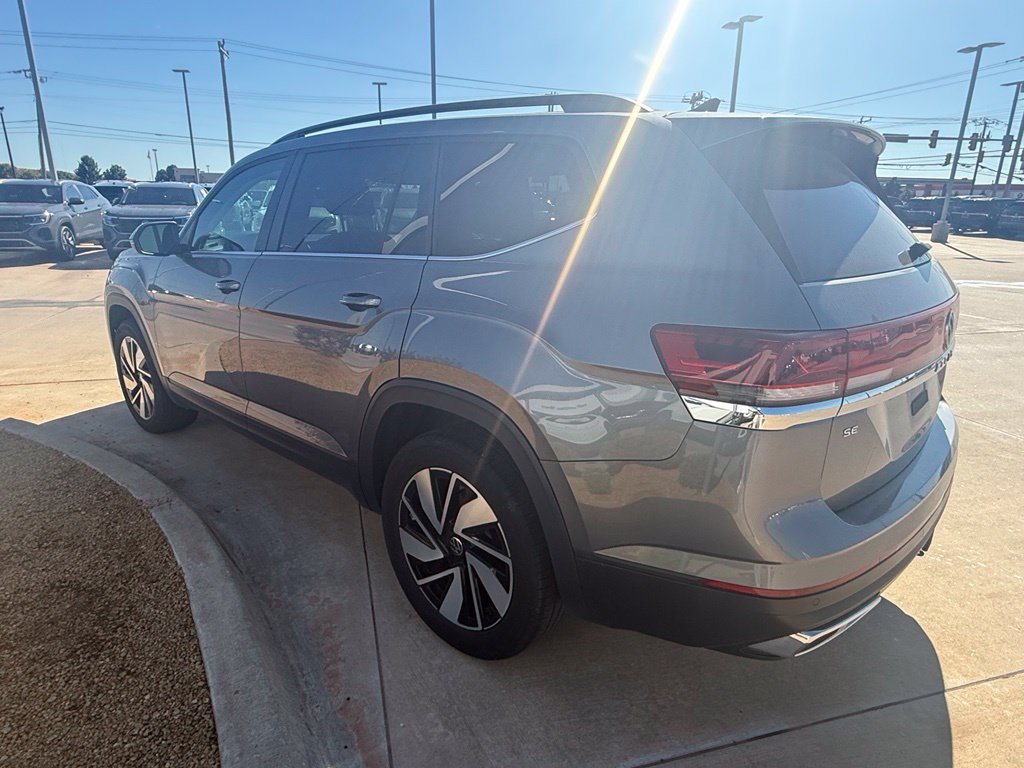 Used 2025 Platinum Gray Metallic Volkswagen 2.0T SE w/Technology image 5