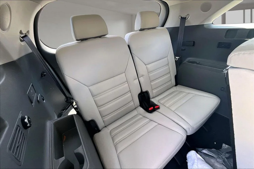 Used 2020 White Kia SX image 24