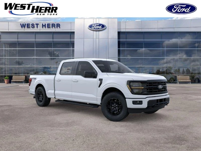 New 2026 Oxford White FORD XLT image 1