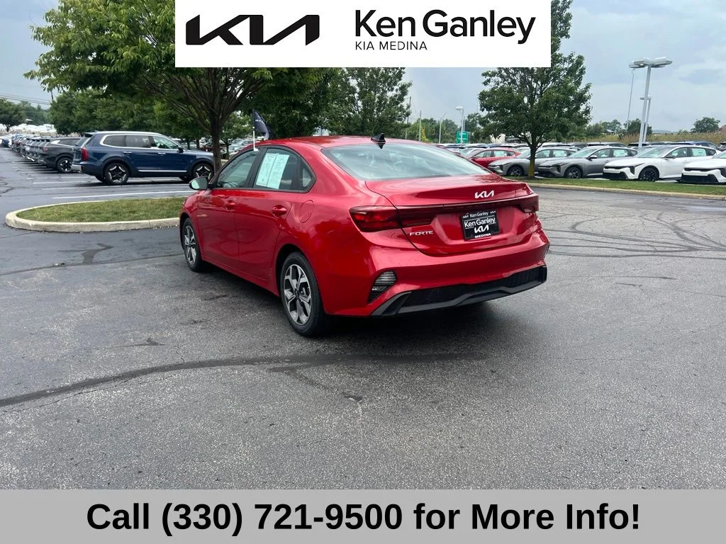 2023 Kia Forte LXS - Photo 14