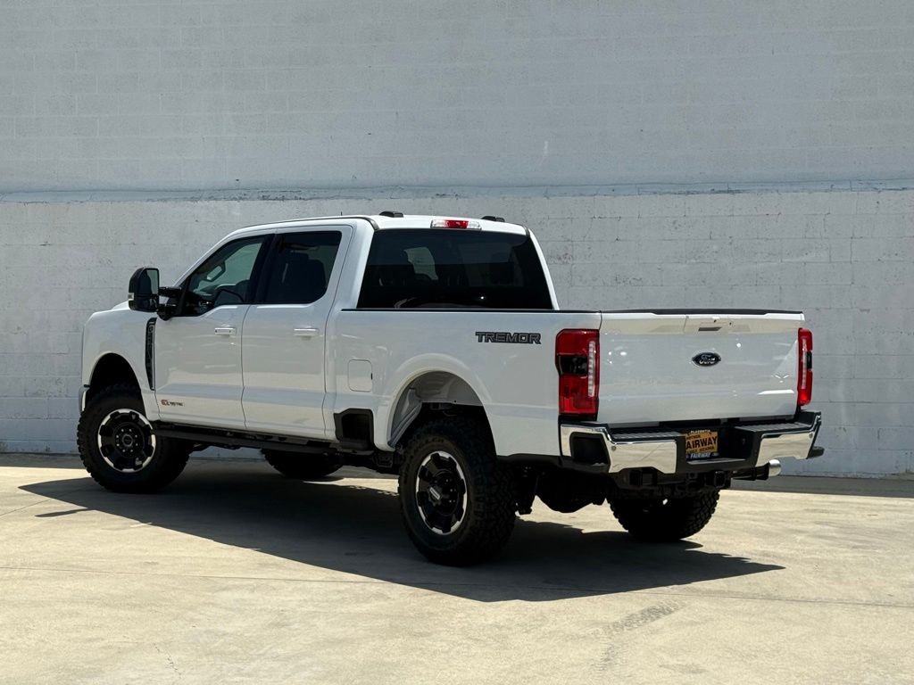 New 2026 Star White Metallic Tri-Coat Ford F-250® Lariat® image 3
