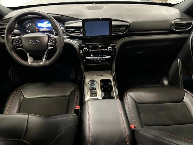 Used 2023 Gray Ford ST-Line image 11