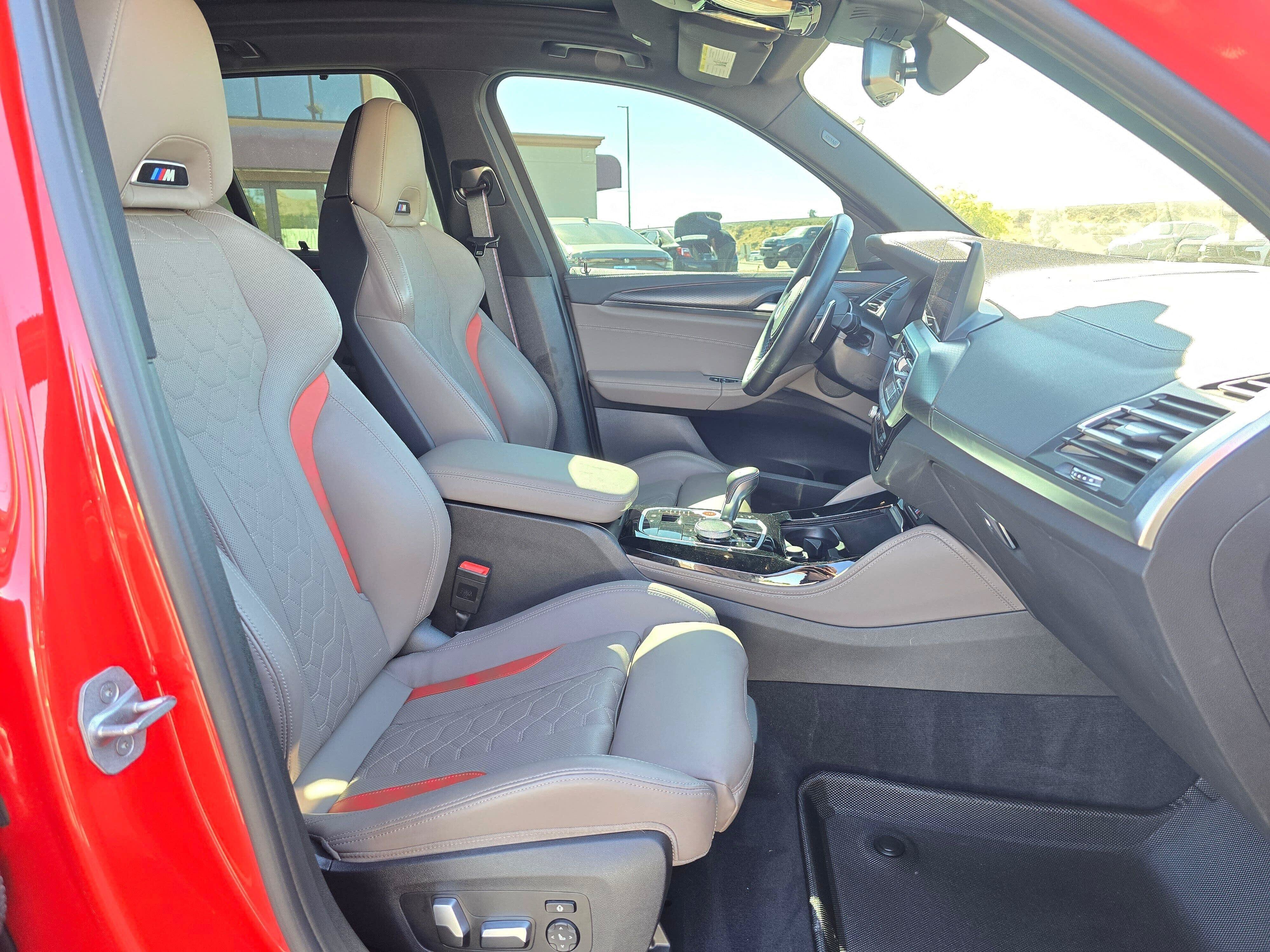 Used 2022 Toronto Red Metallic BMW M image 15