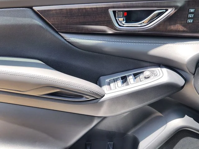 New 2026 ICE SILVER METALLIC Subaru Touring 7-Passenger image 19