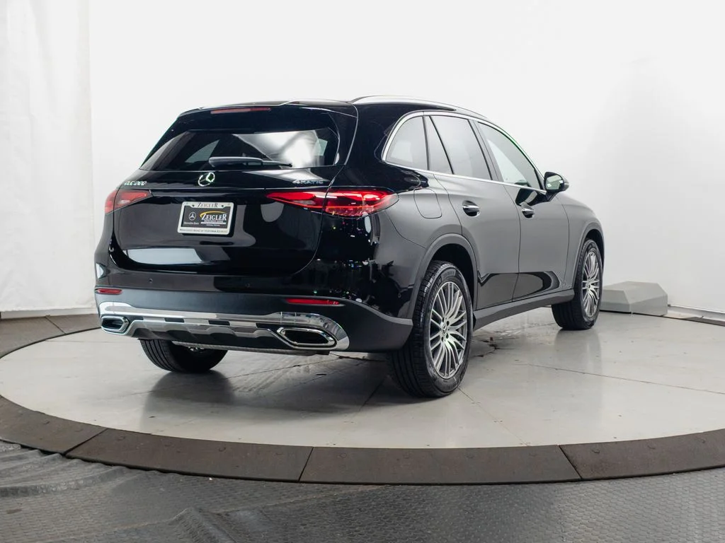 Certified Used 2026 Black Mercedes-Benz GLC 300 image 29