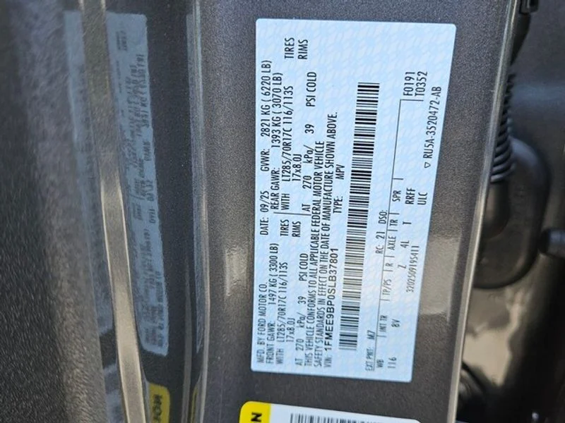 New 2025 Carbonized Gray Metallic Ford Badlands® image 21