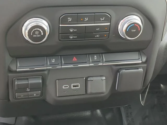New 2025 Summit White GMC Pro image 18