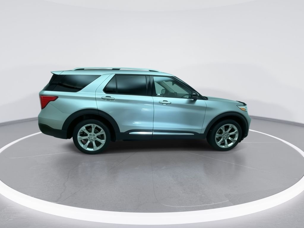 Used 2020  Ford Platinum image 9