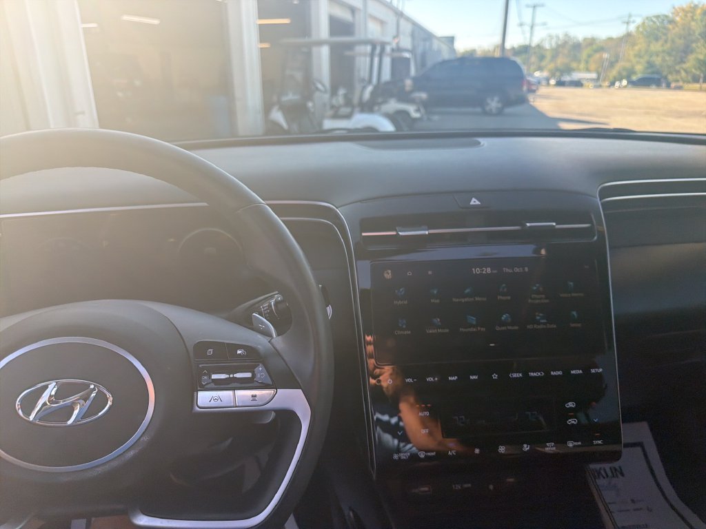 Used 2024 Silver Hyundai SEL Convenience image 21