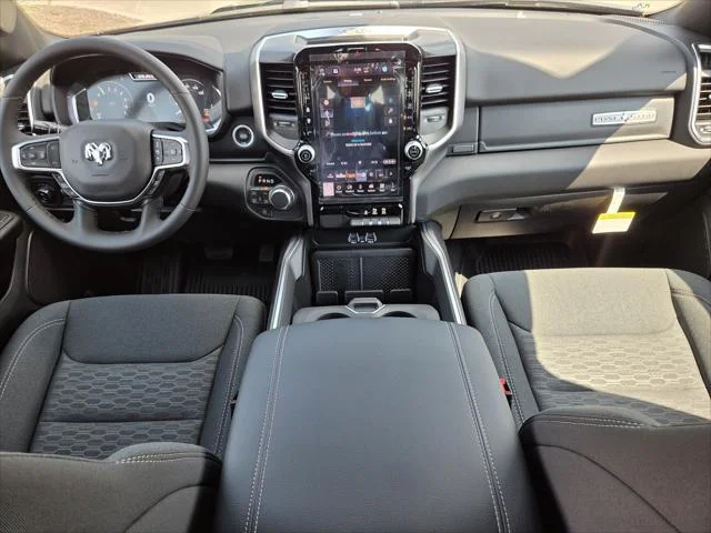New 2026 Diamond Black Crystal Pearl-Coat Exterior Paint RAM Big Horn/Lone Star image 8