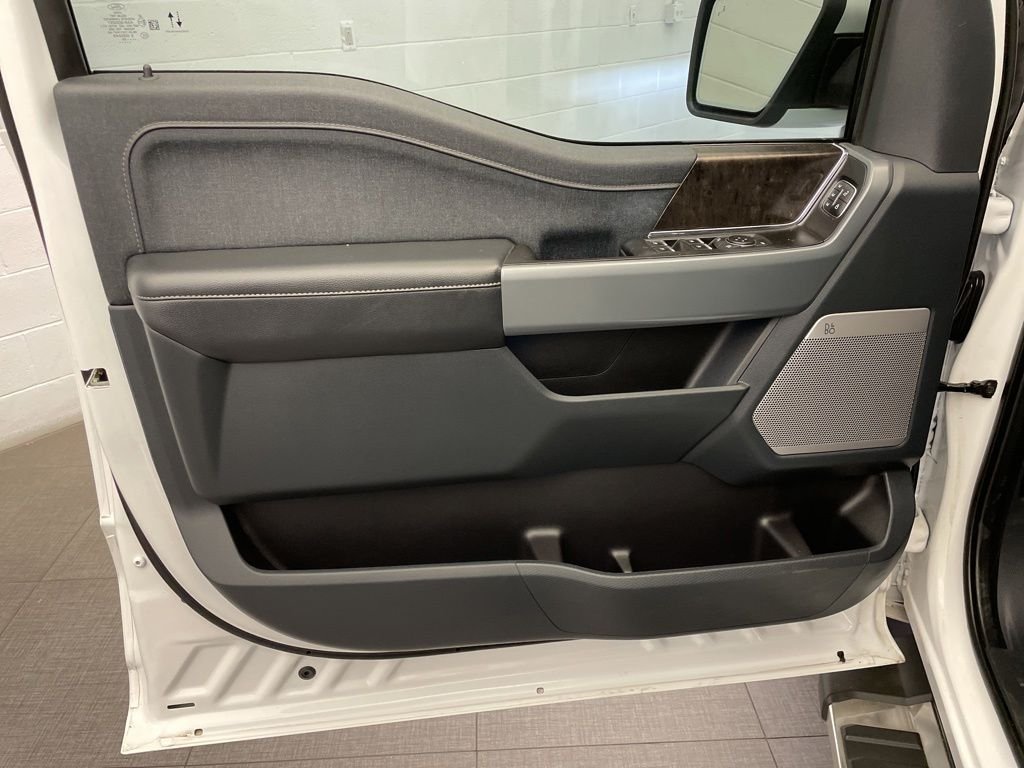 Used 2022 White Ford Lariat image 22