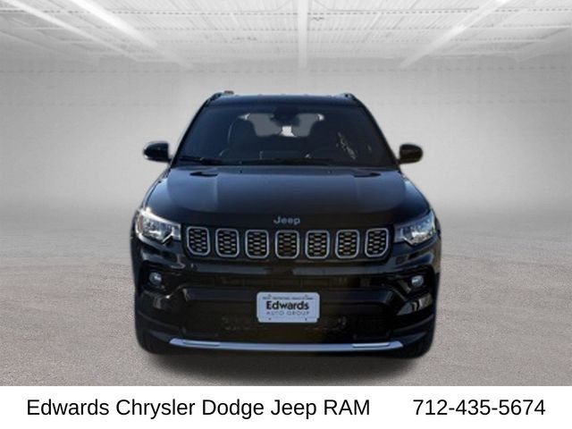 New 2026 Diamond Black Crystal Pearlcoat Jeep Limited image 2