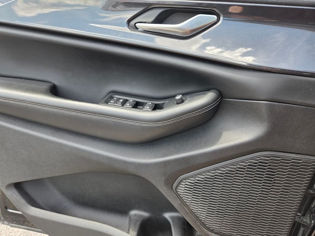 Used 2023 Black Jeep Altitude image 21