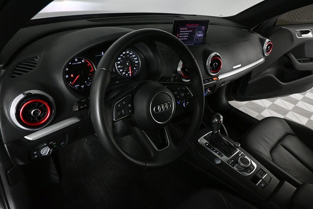 Used 2018 Brilliant Black Audi Premium image 6