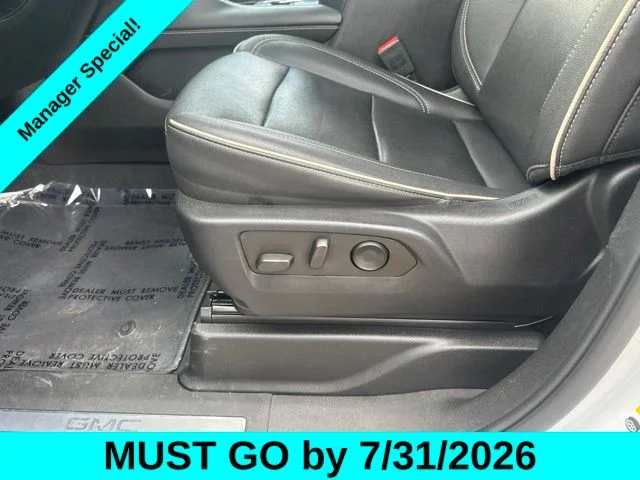 Used 2023 White GMC SLT image 17