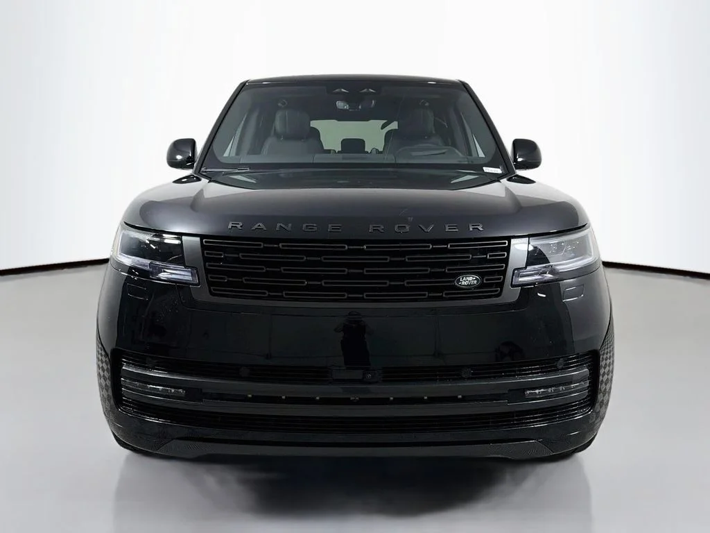 New 2026 Santorini Black Land Rover SE image 2