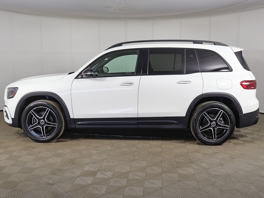 Used 2025 White Mercedes-Benz GLB 250 image 12