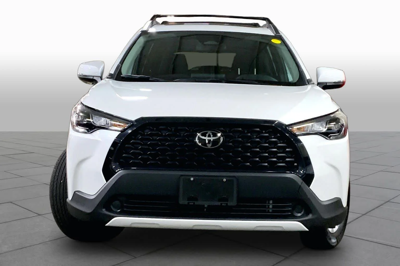 Used 2024 Wind Chill Pearl Toyota LE image 4