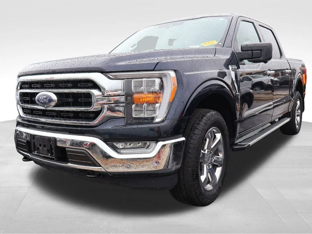 Used 2022 Blue Metallic Ford XLT image 3