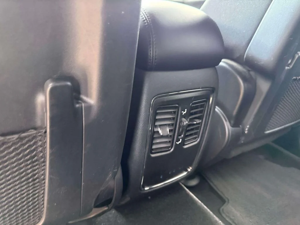 Used 2020 White Jeep Laredo E image 13