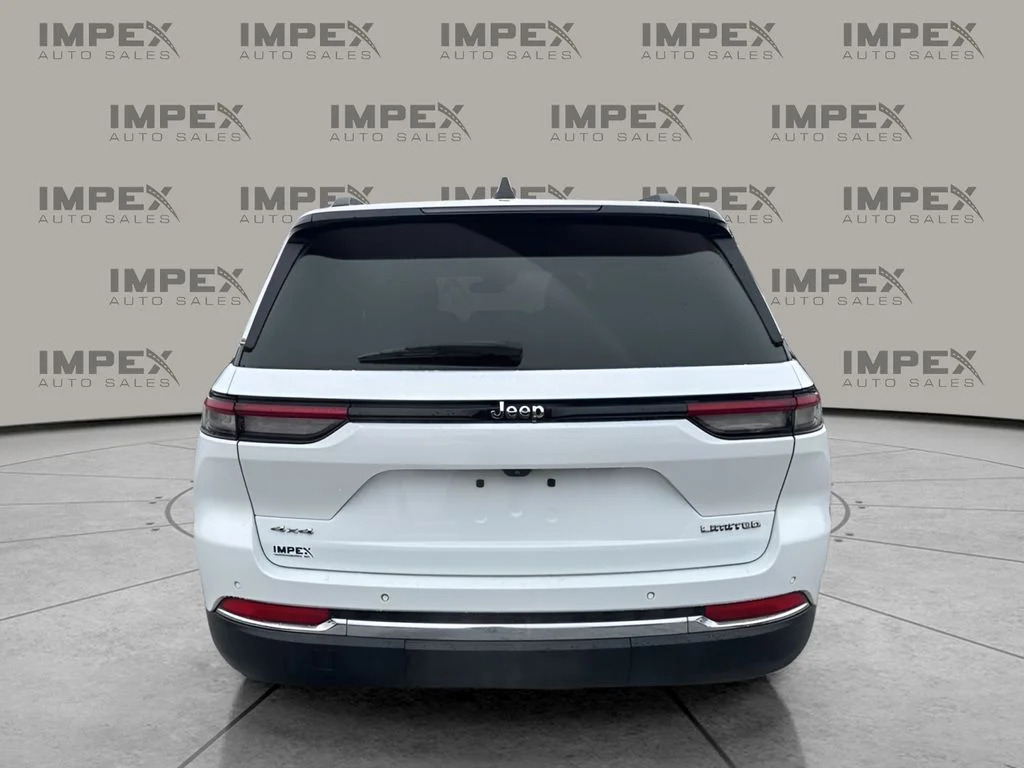 Used 2022 White Jeep Limited image 4