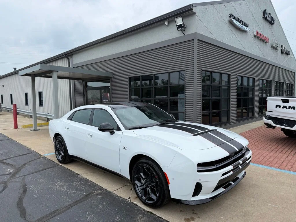 New 2027 White Knuckle Exterior Paint Dodge R/T Plus image 6