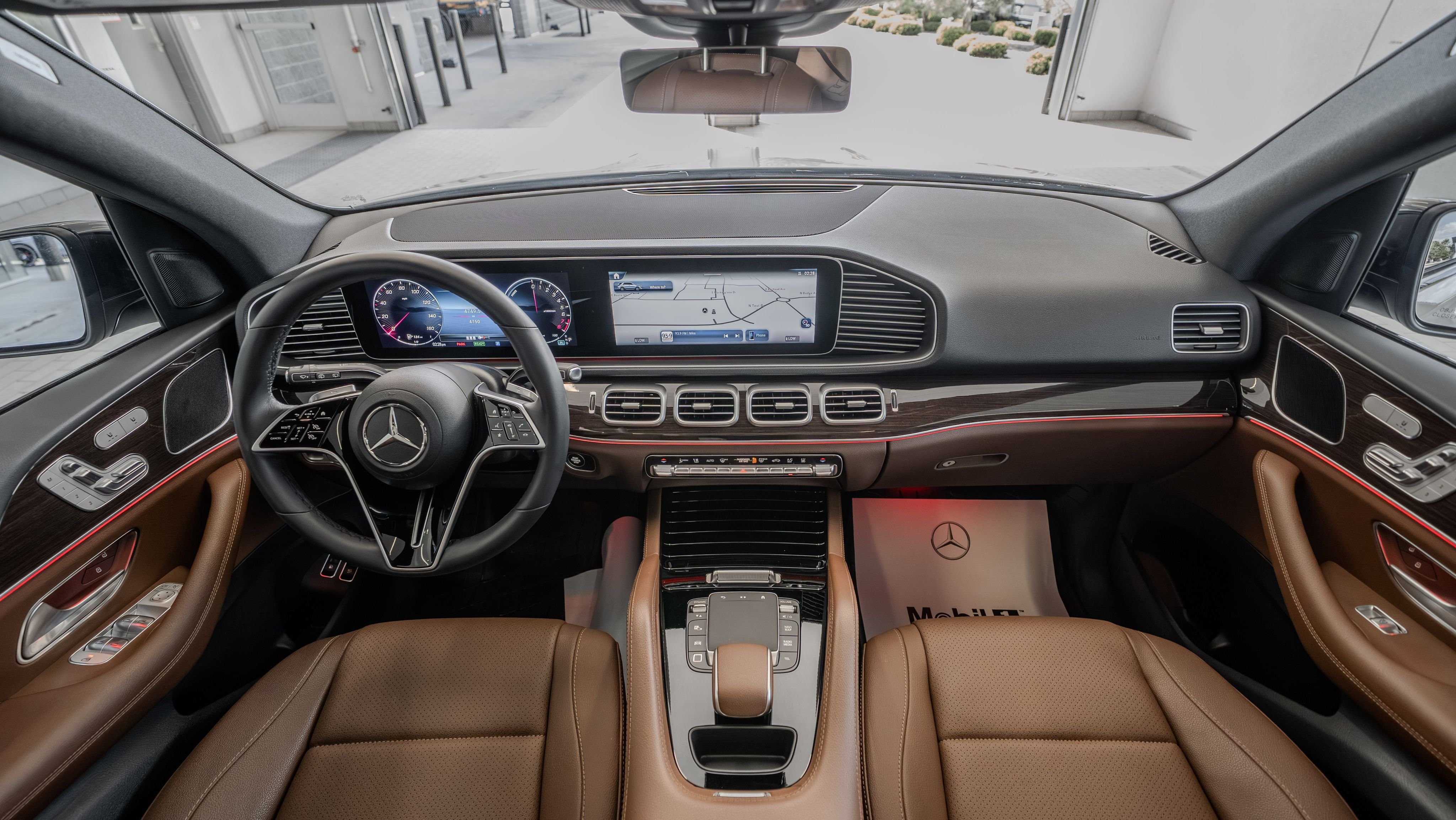 Certified Used 2025 Polar White Mercedes-Benz GLE 450e image 8