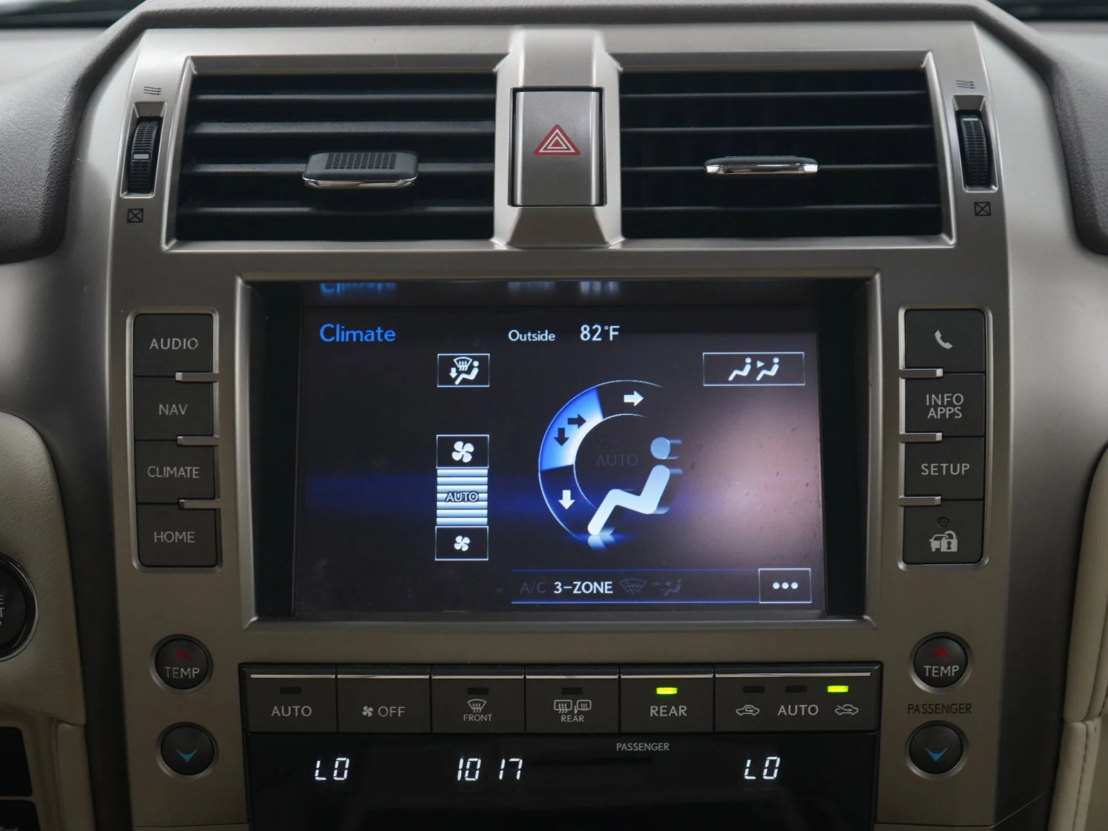 Used 2014 Starfire Pearl Lexus 4WD 4dr image 17