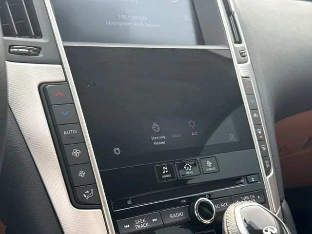 Used 2023 Black INFINITI LUXE image 18