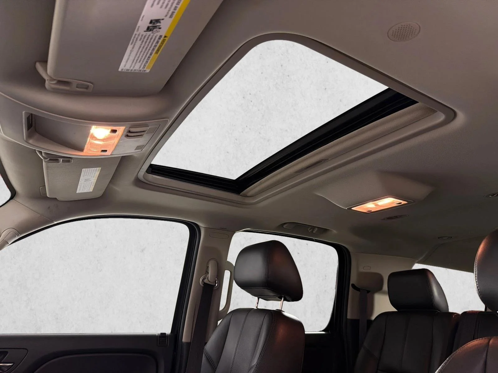 Used 2014 White Chevrolet LT image 2