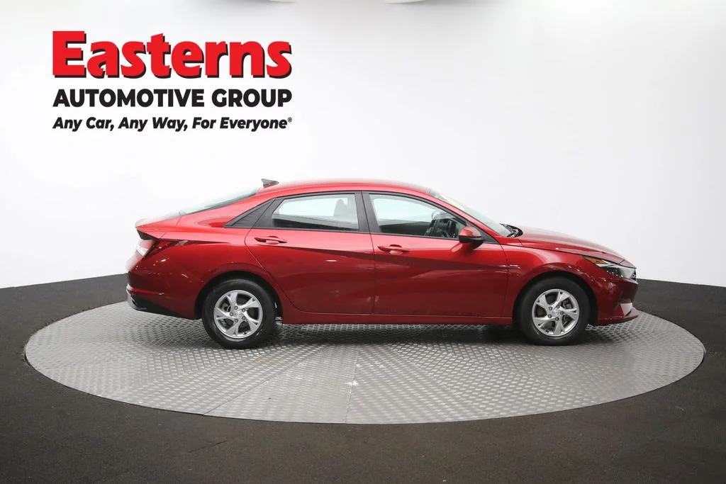 Used 2023 Red Hyundai SE image 44