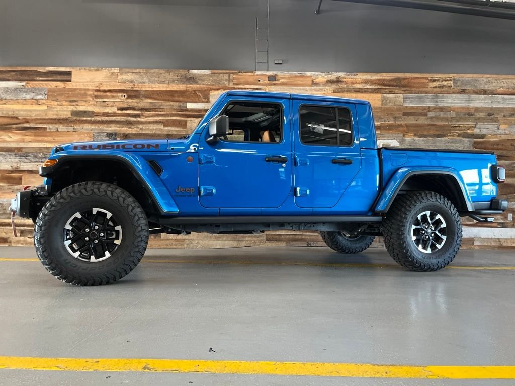 Used 2024 Blue Pearl Jeep Rubicon image 28