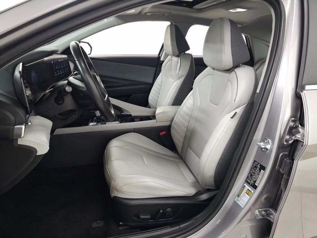 2024 Hyundai Elantra Limited - Photo 15