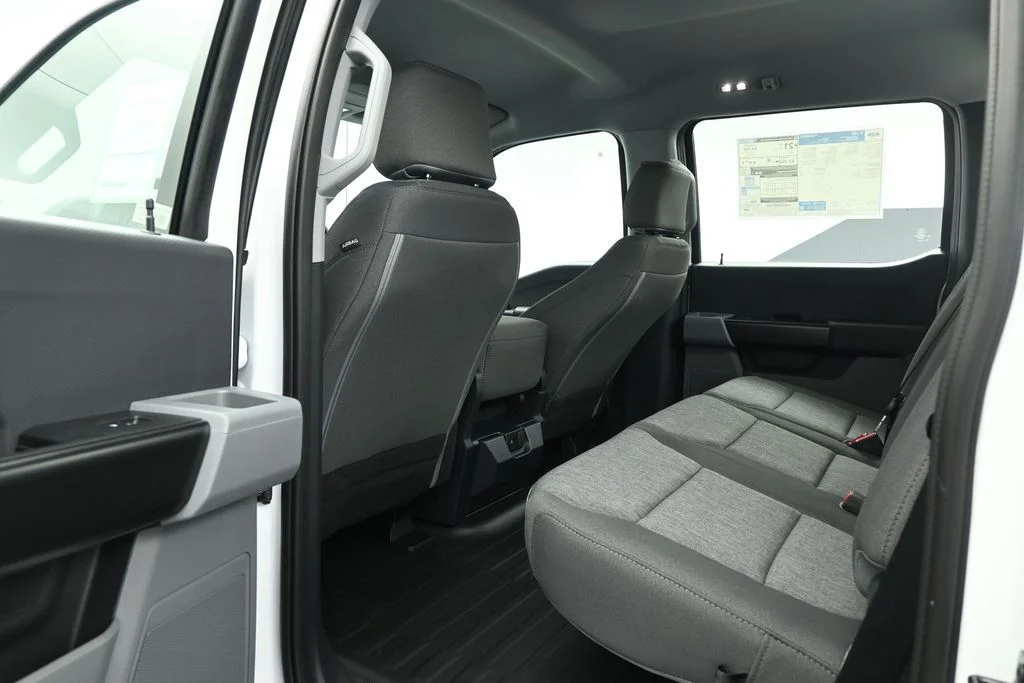 New 2026 Oxford White Ford XL image 17